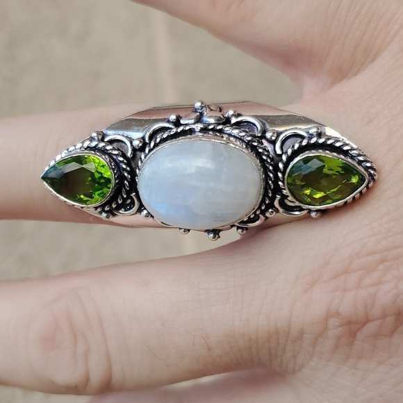 New Rainbow Moonstone & Peridot 925 Silver Statement Ring. - Picture 3 of 11